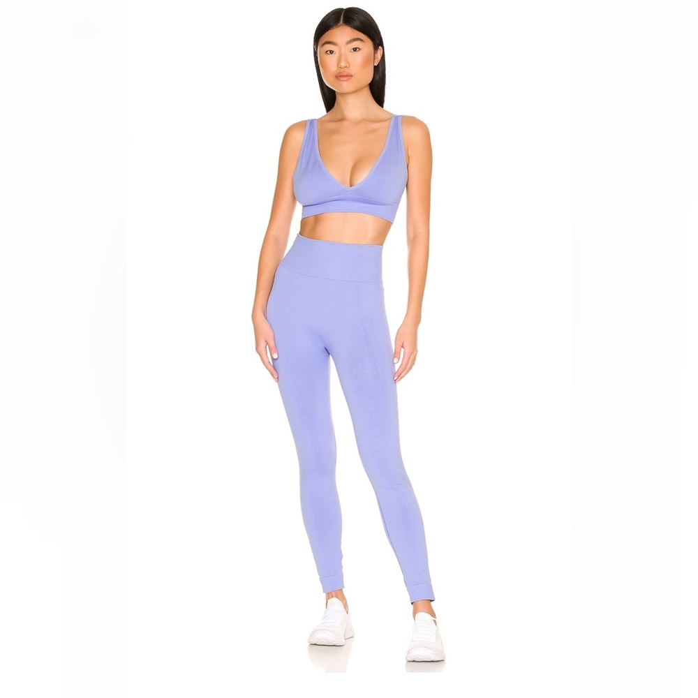 WeWoreWhat Seamless Leggings and V Neck Bra Top Set in Powder Blue